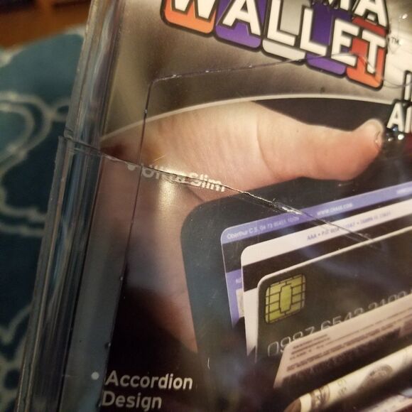 Aluma Wallet as seen on tv open package never used - Picture 4 of 6